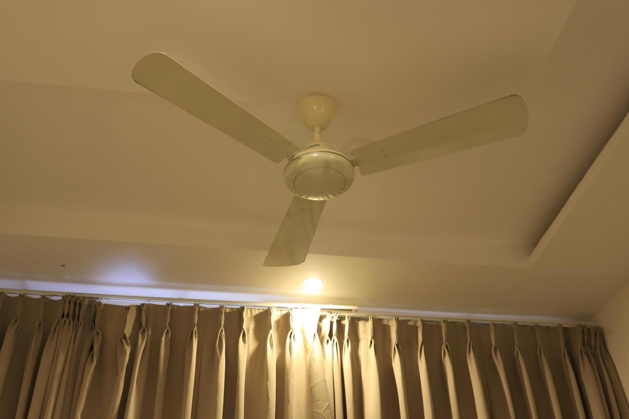 Balaji Gold Inn Hotel Hubballi-Dharwar Zewnętrze zdjęcie