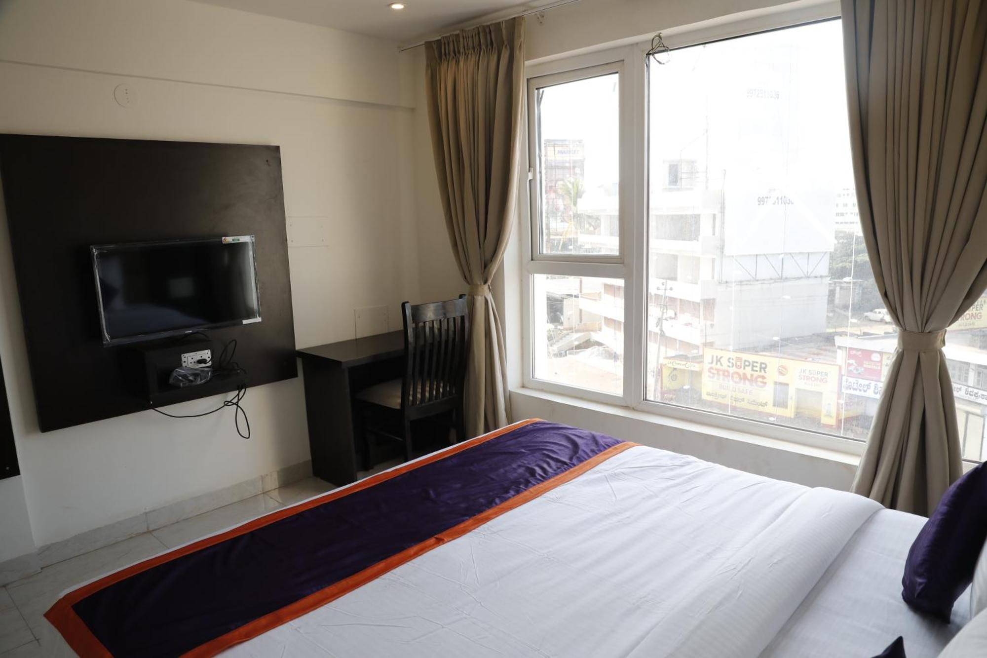 Balaji Gold Inn Hotel Hubballi-Dharwar Zewnętrze zdjęcie
