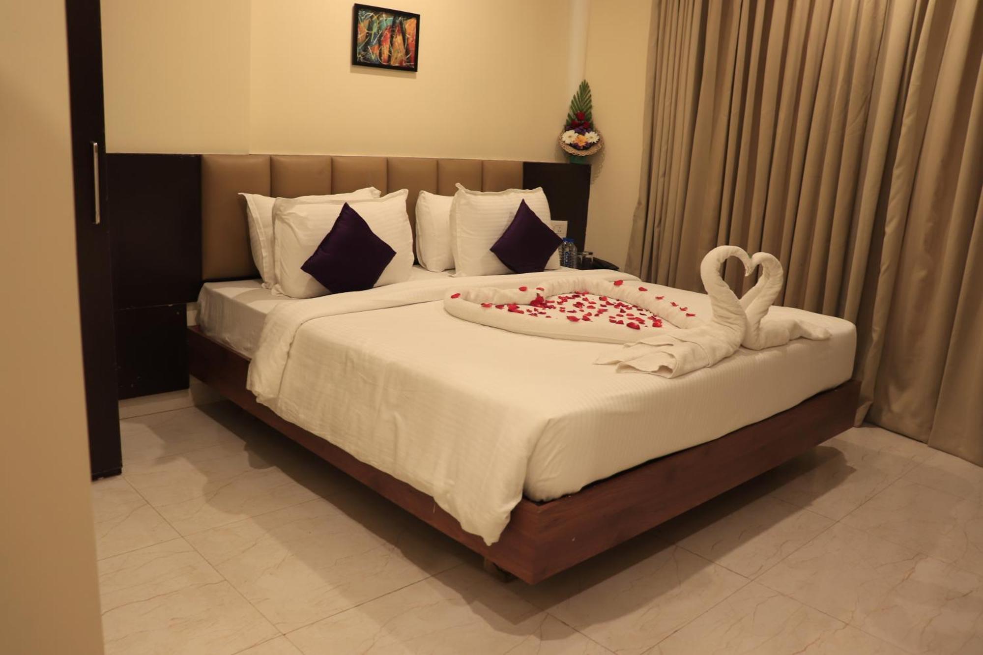 Balaji Gold Inn Hotel Hubballi-Dharwar Zewnętrze zdjęcie